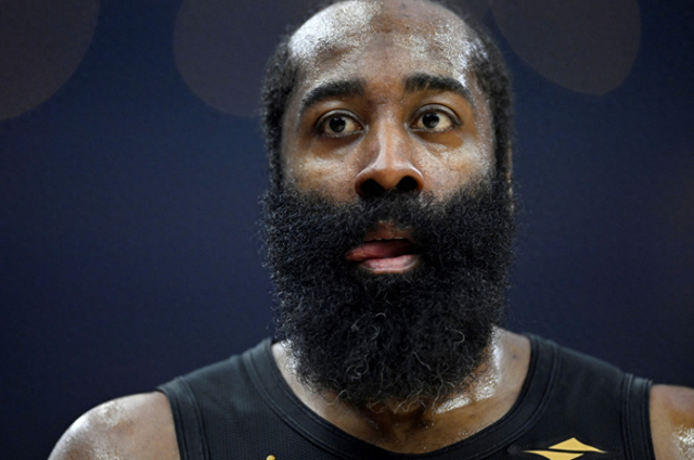 JiuyouGaming-连续17年,36岁哈登换队又爆发,现役第一纪录,很难被超越了|詹姆斯·哈登|骑士|马文·巴格利三世|阿马里·威廉姆斯|克利夫兰骑士队_新浪体育_新浪新闻